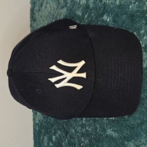 MLB NY Yankees Logo Baseball Cap Dark Navy Size OSFA